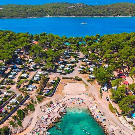 Camping Village Poljana Mali Lošinj Extérieur photo